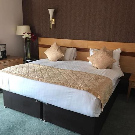 Harefield Manor Hotel Romford Extérieur photo