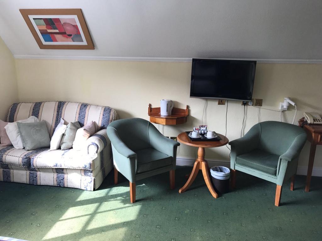 Harefield Manor Hotel Romford Extérieur photo