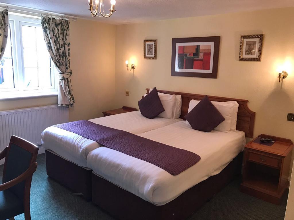 Harefield Manor Hotel Romford Extérieur photo