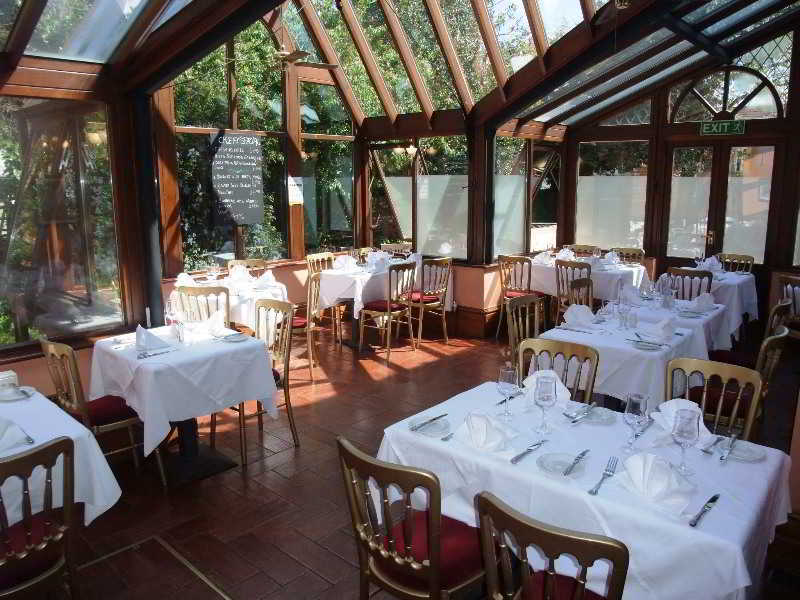 Harefield Manor Hotel Romford Extérieur photo